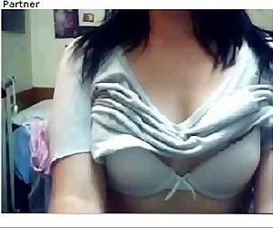 thiếu niên :cô gái: người sẽ lướt qua lớn bộ ngực trên cam thấy cô ấy tại mycamsluts.com 56 giây
