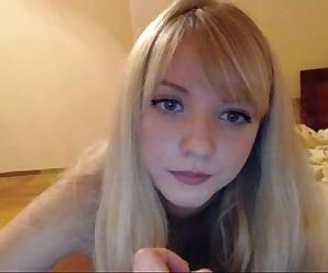 adolescent Blondie webcam